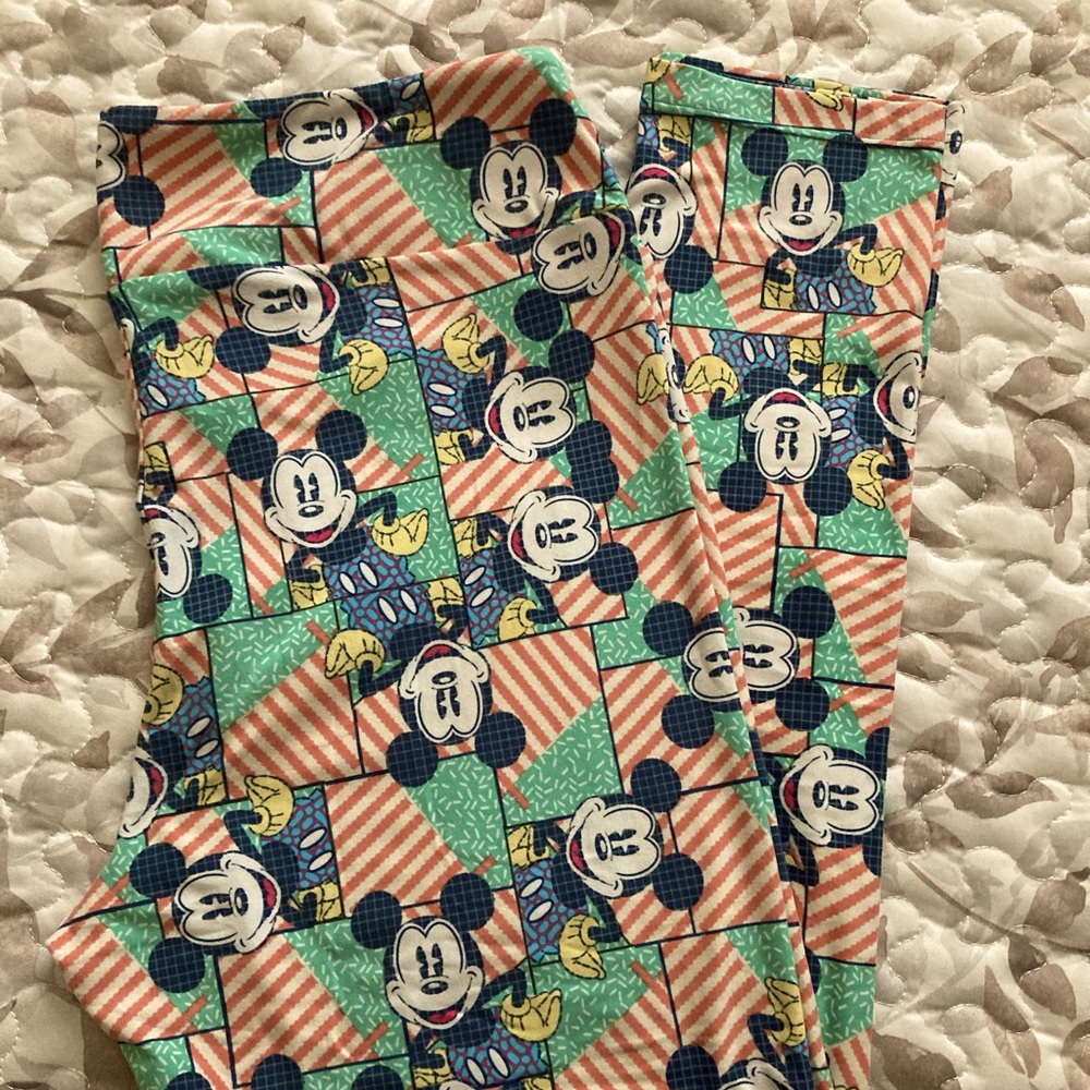 ⭐️Mickey Mouse Leggings by LulaRoe